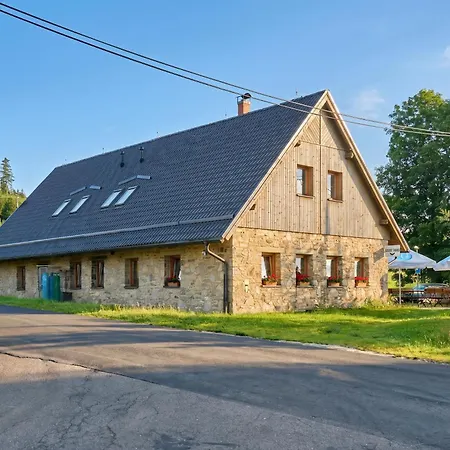 Lenhart's Ryzovna By Mountain Ways Lodge